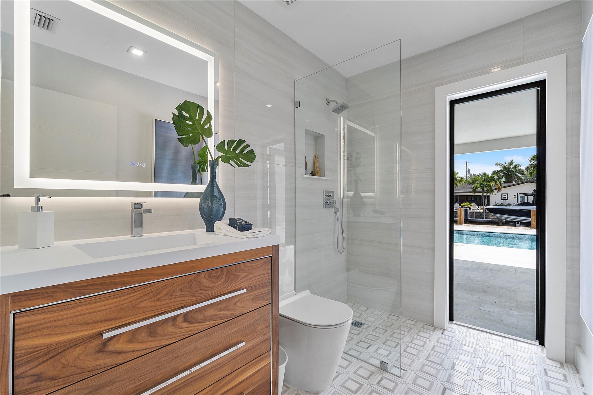 Country Club Isles 42-40 - Residential