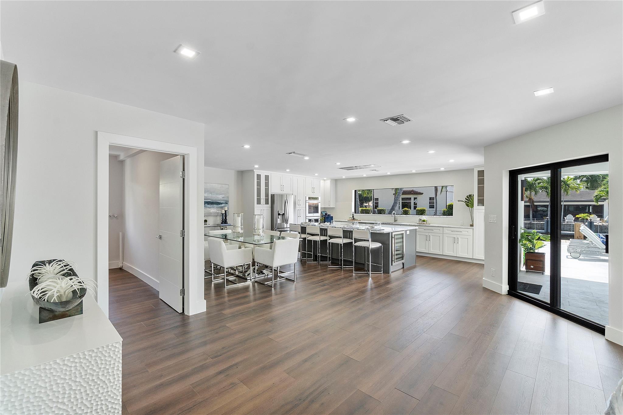 Country Club Isles 42-40 - Residential