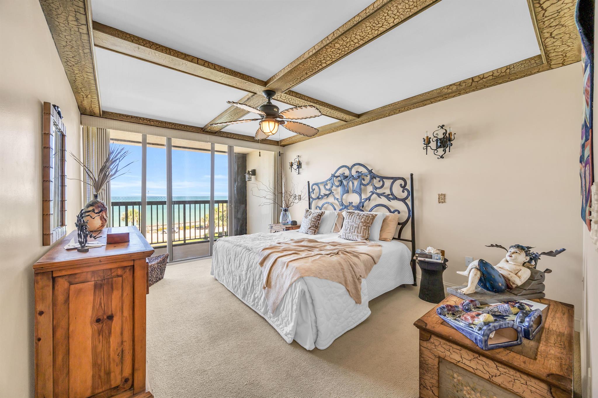 Vero Beach, Florida 32963, United States, 2 Bedrooms Bedrooms, ,2 BathroomsBathrooms,Residential,Pending,209627