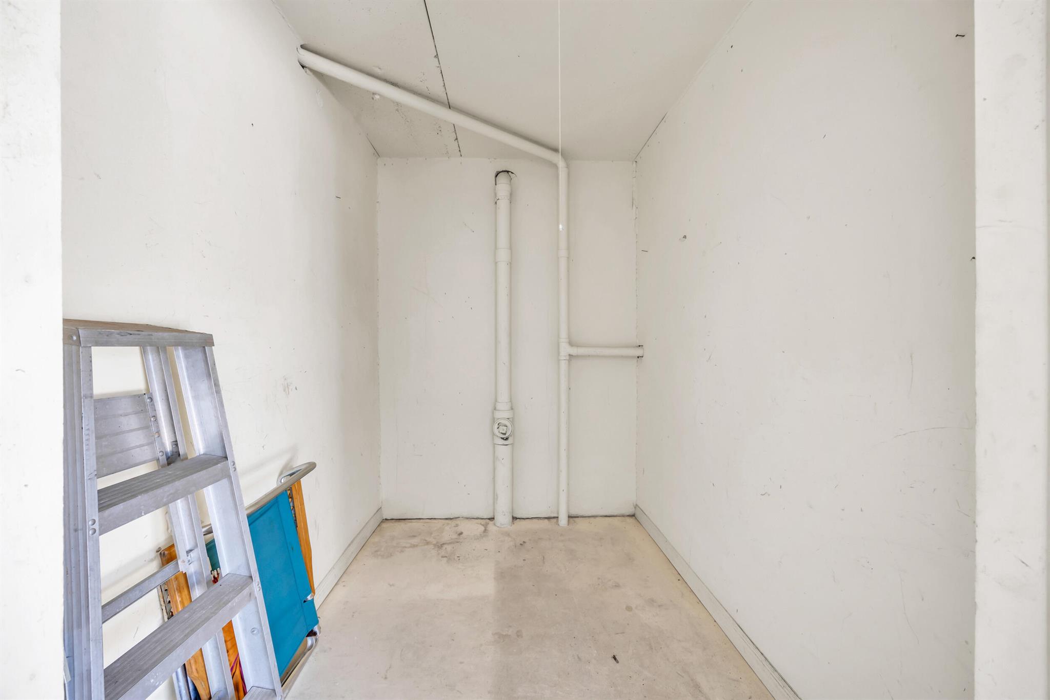 Vero Beach, Florida 32963, United States, 2 Bedrooms Bedrooms, ,2 BathroomsBathrooms,Residential,Pending,209627