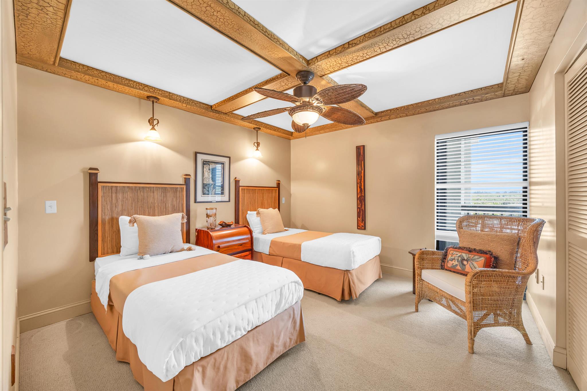 Vero Beach, Florida 32963, United States, 2 Bedrooms Bedrooms, ,2 BathroomsBathrooms,Residential,Pending,209627