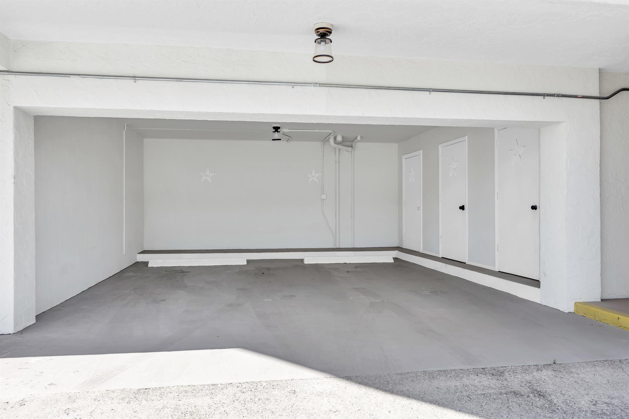 Vero Beach, Florida 32963, United States, 2 Bedrooms Bedrooms, ,2 BathroomsBathrooms,Residential,Pending,209627