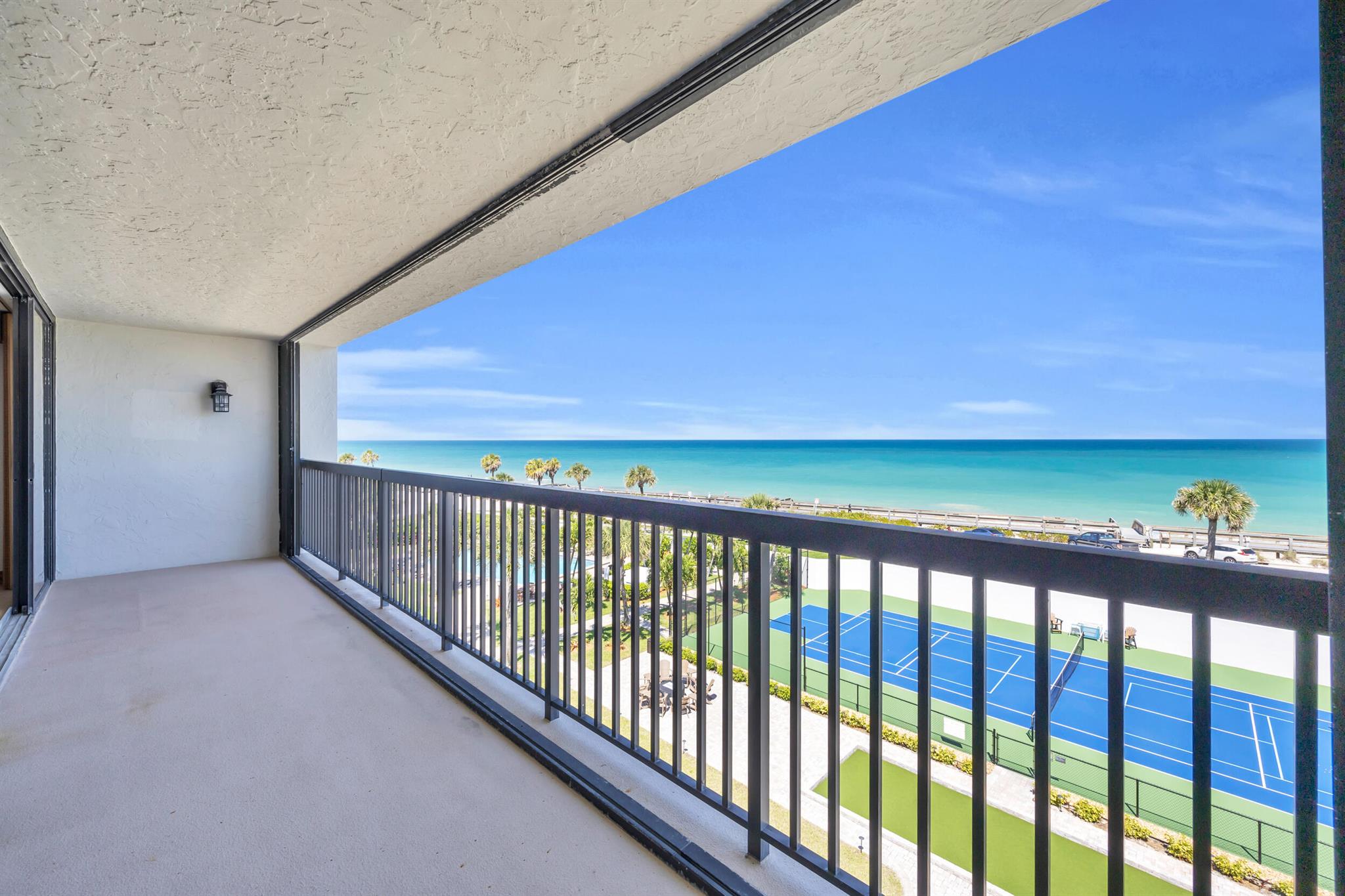 Vero Beach, Florida 32963, United States, 2 Bedrooms Bedrooms, ,2 BathroomsBathrooms,Residential,Pending,209627