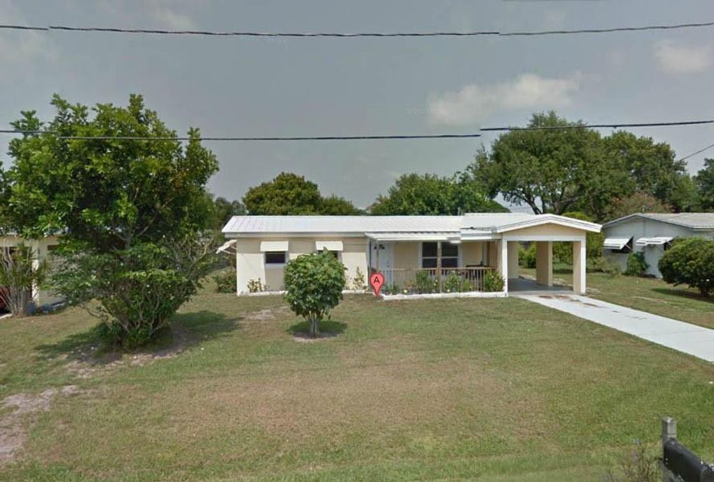 Photo of 2405 Kelly Ct, Fort Pierce, FL 34982 (MLS # F10325271)