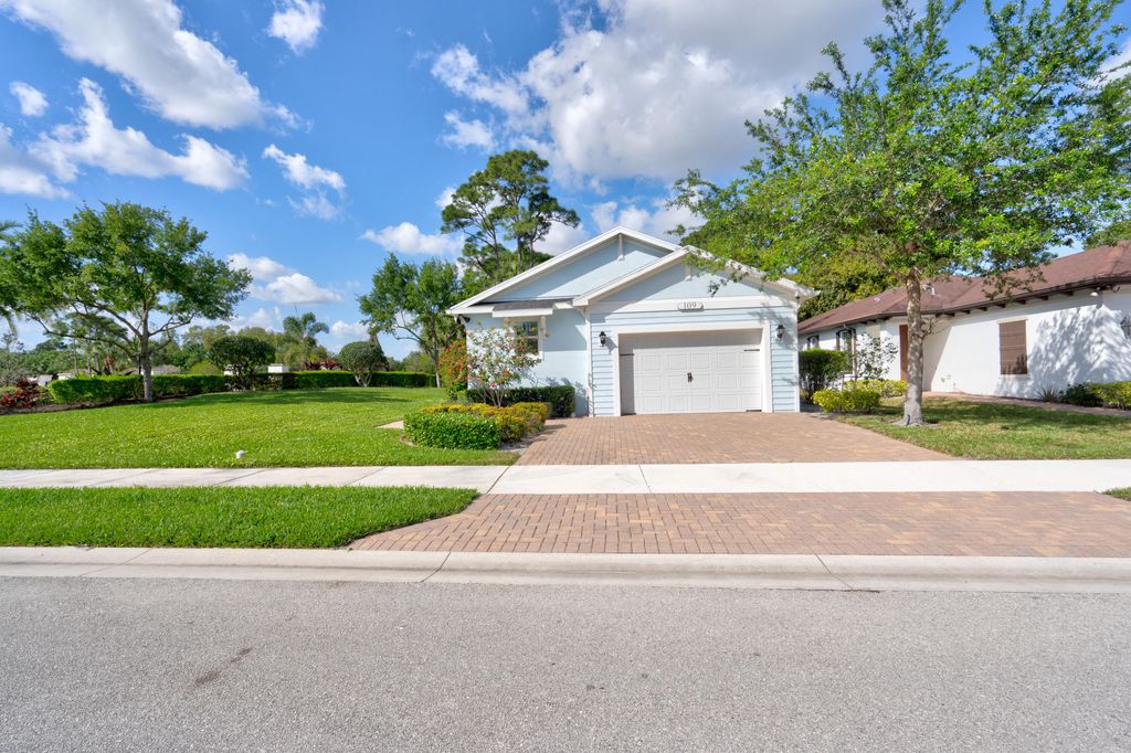 Photo of 109 SE Via Visconti, Port Saint Lucie, FL 34952 (MLS # R10970865)