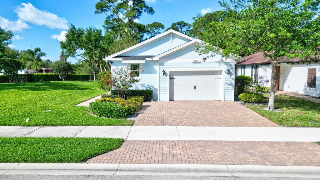 Photo of 109 SE Via Visconti, Port Saint Lucie, FL 34952 (MLS # R10970865)