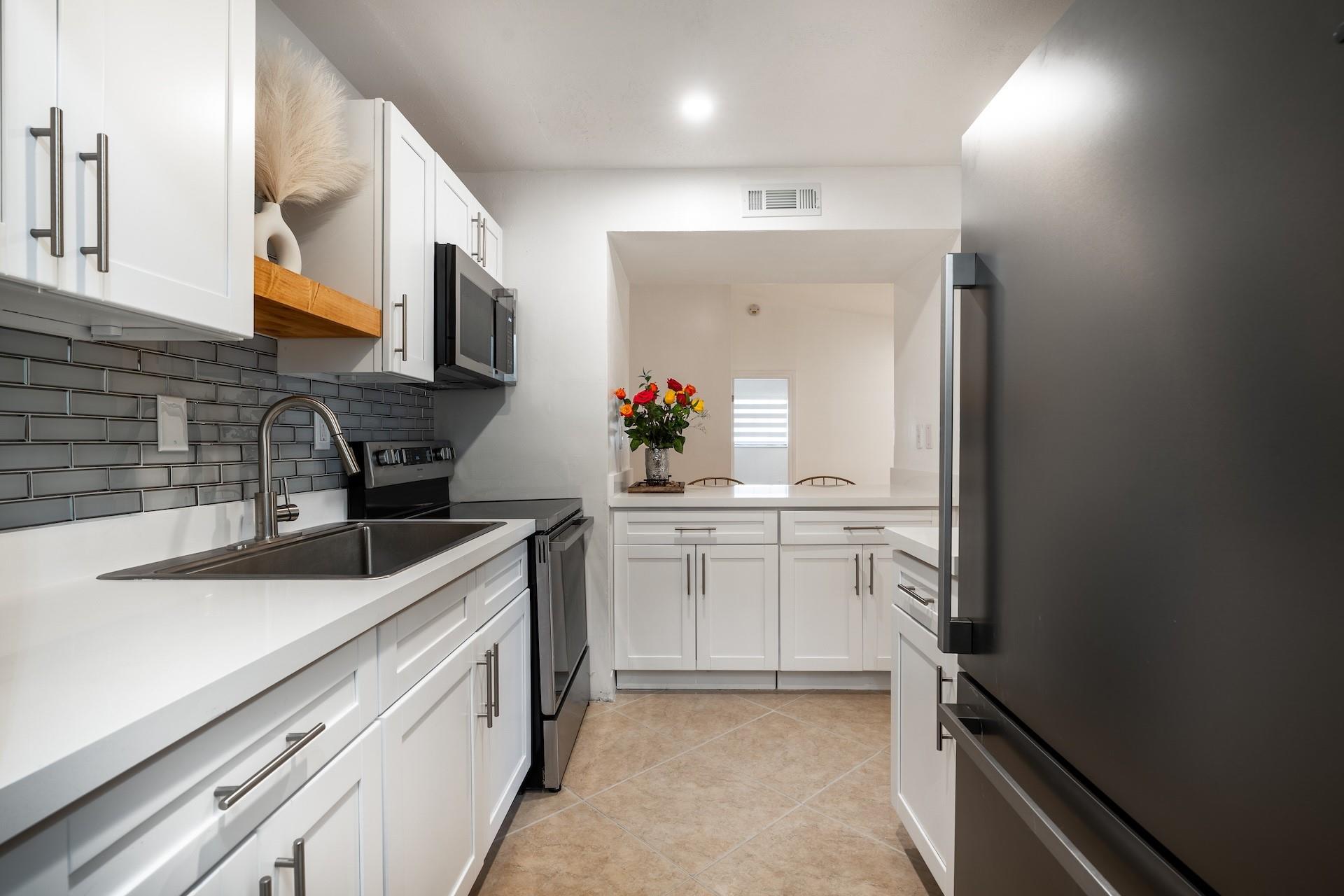 CARMEL CALIFORNIA CLUB CO - Residential Lease