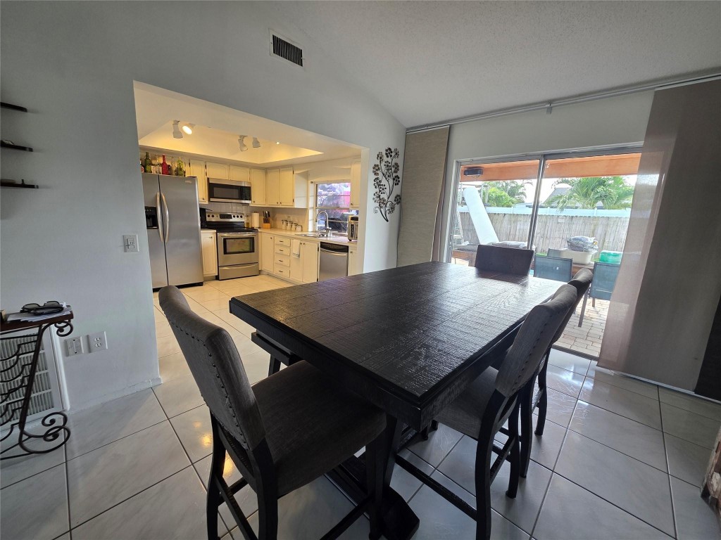 Westview Sec 3 Pt 2 95-1 - Residential