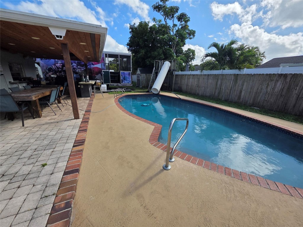 Westview Sec 3 Pt 2 95-1 - Residential