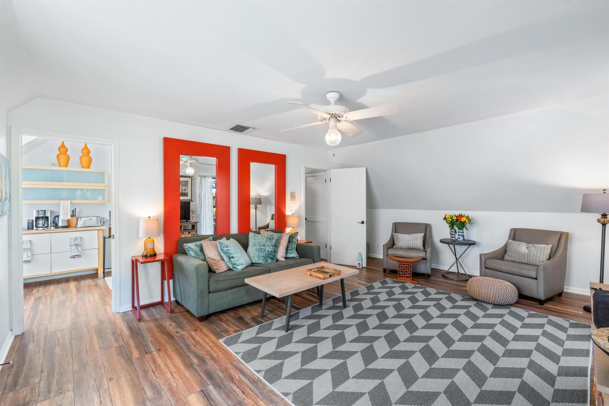 PALM BEACH LITTLE RANCHES - Residential