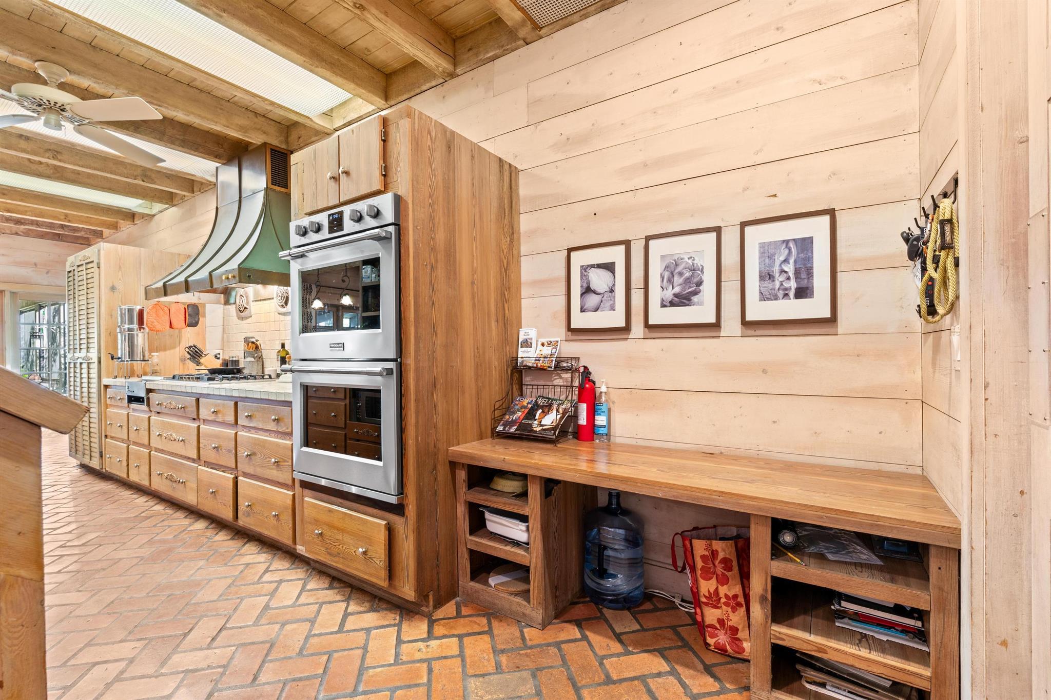 PALM BEACH LITTLE RANCHES - Residential