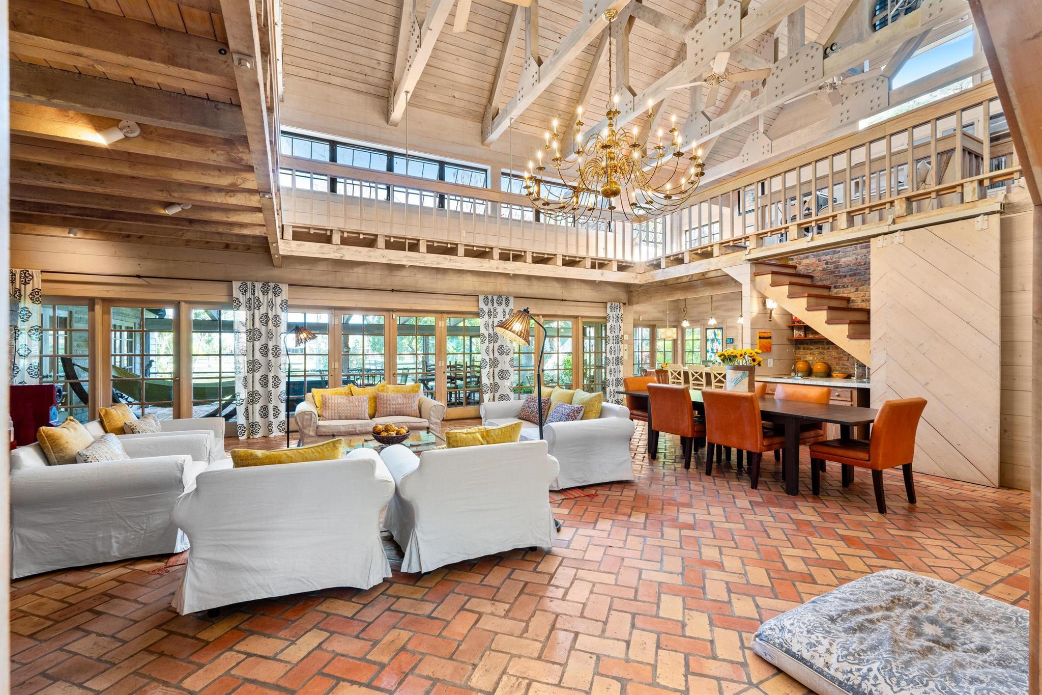 PALM BEACH LITTLE RANCHES - Residential