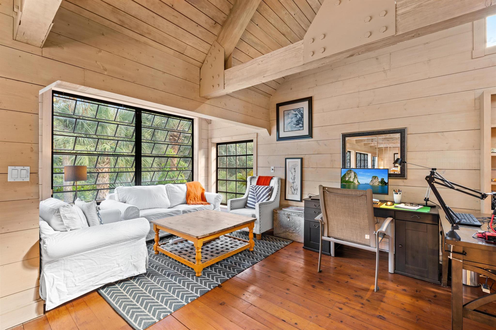 PALM BEACH LITTLE RANCHES - Residential