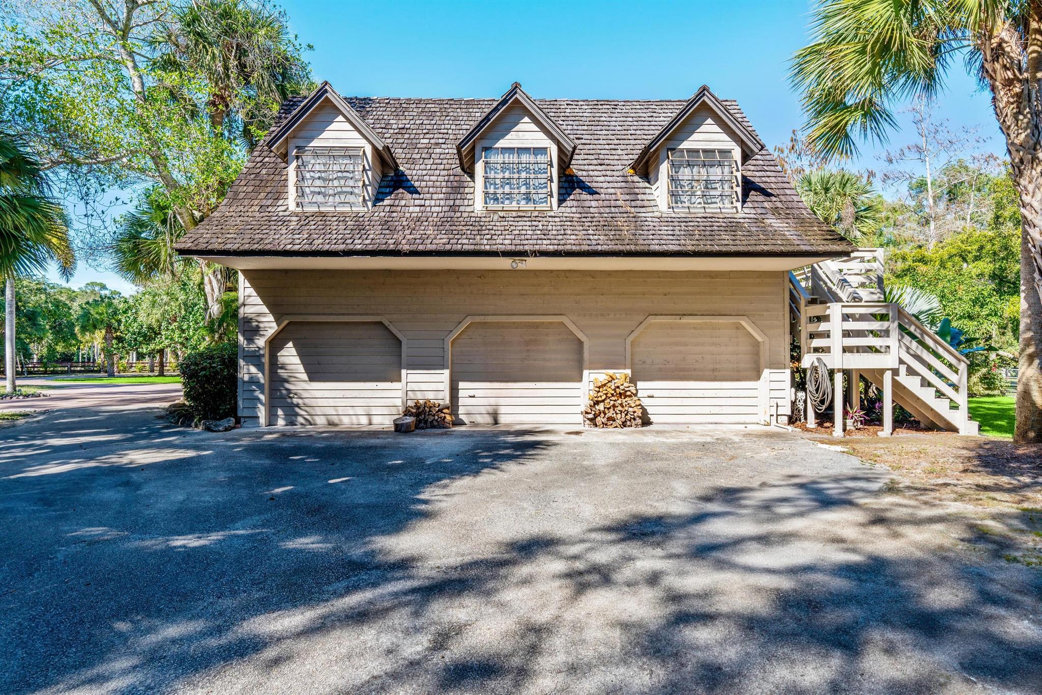PALM BEACH LITTLE RANCHES - Residential