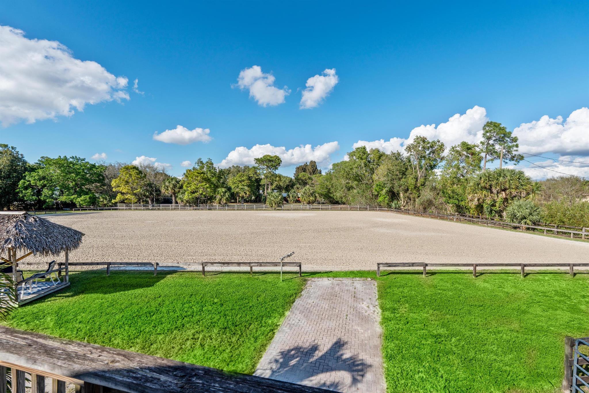 PALM BEACH LITTLE RANCHES - Residential