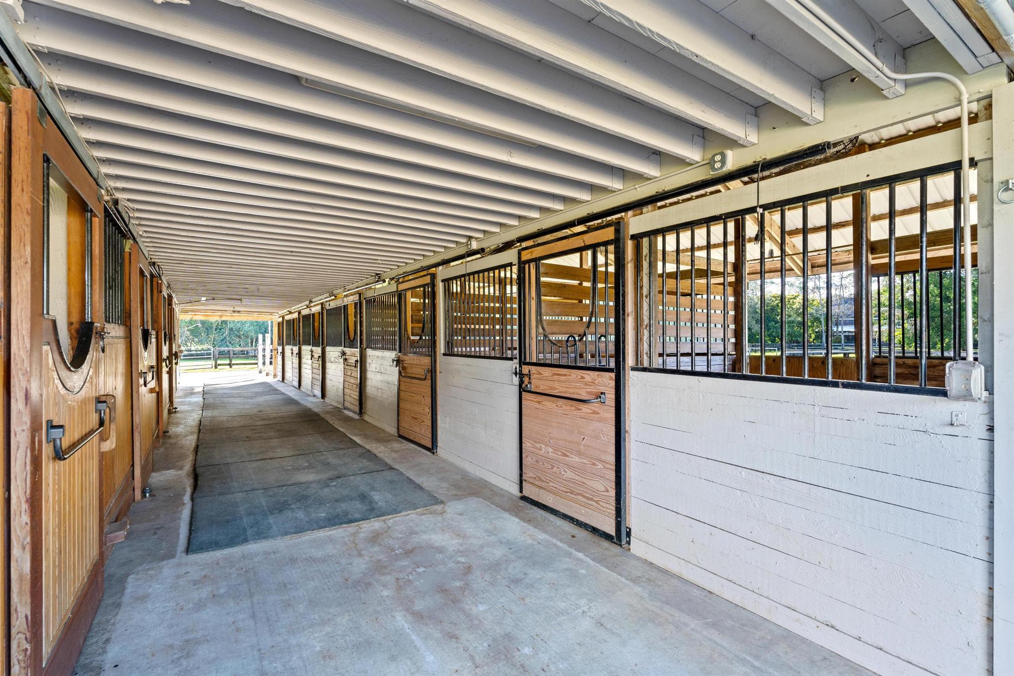PALM BEACH LITTLE RANCHES - Residential