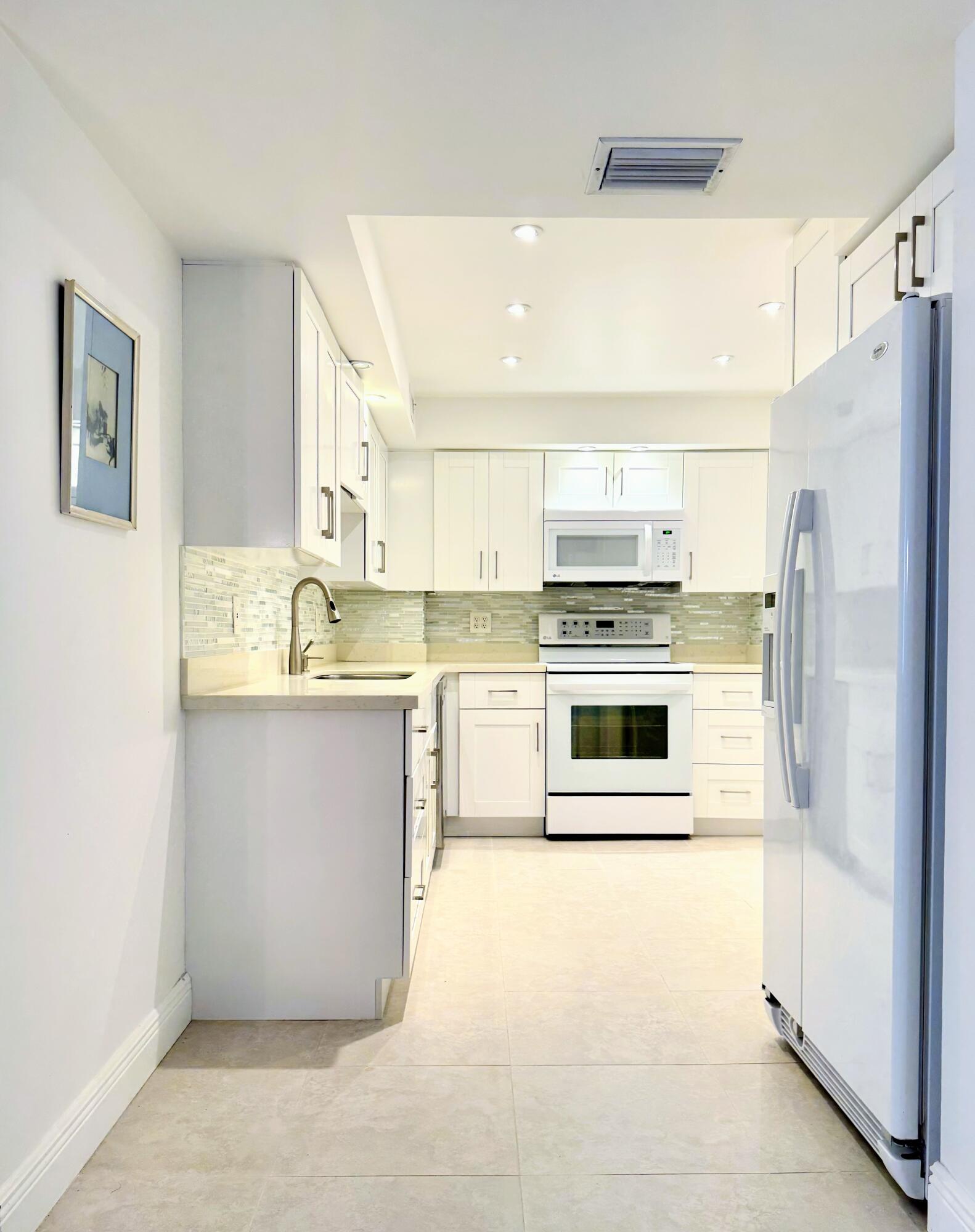 PATRICIAN OF PALM BEACH CONDO - Residential