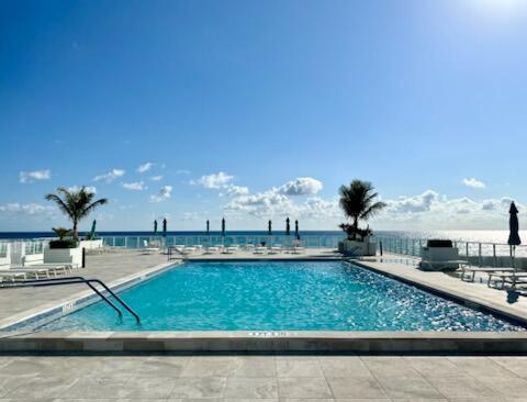 PATRICIAN OF PALM BEACH CONDO - Residential