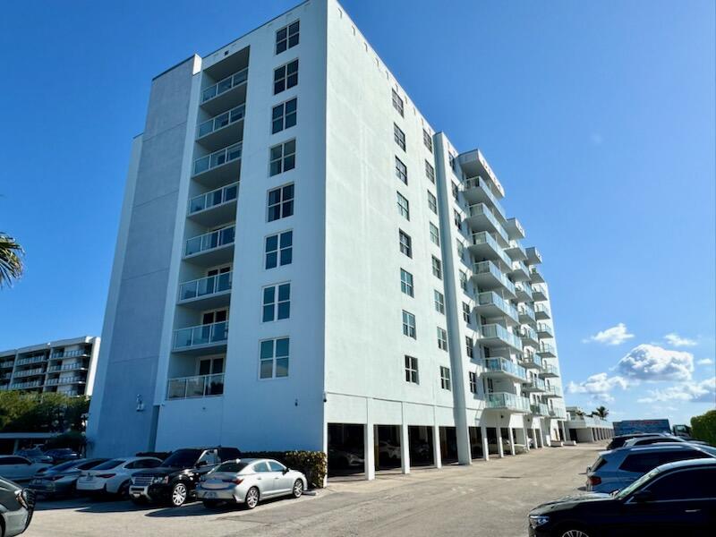 PATRICIAN OF PALM BEACH CONDO - Residential