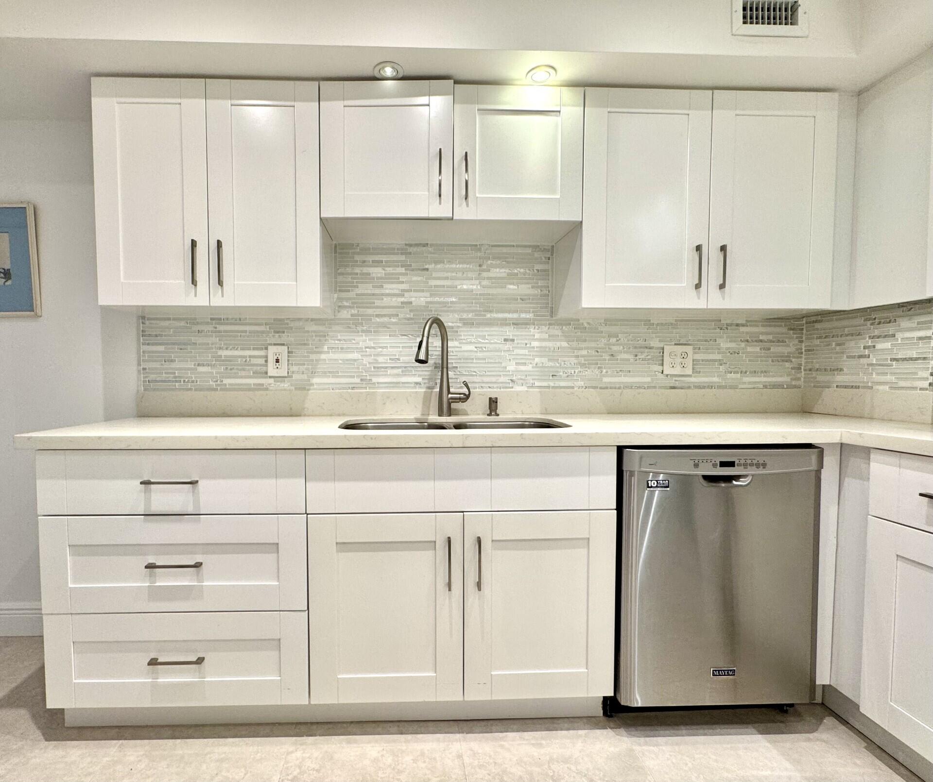 PATRICIAN OF PALM BEACH CONDO - Residential