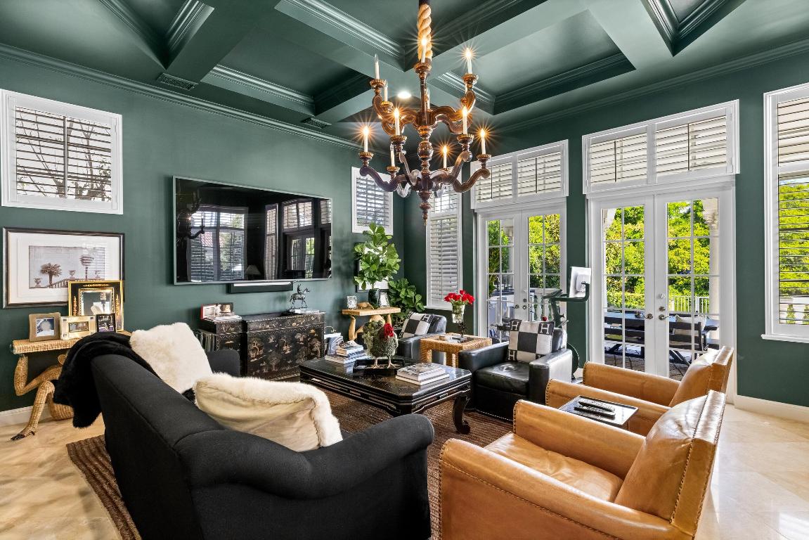 HARBOUR ISLES - Residential