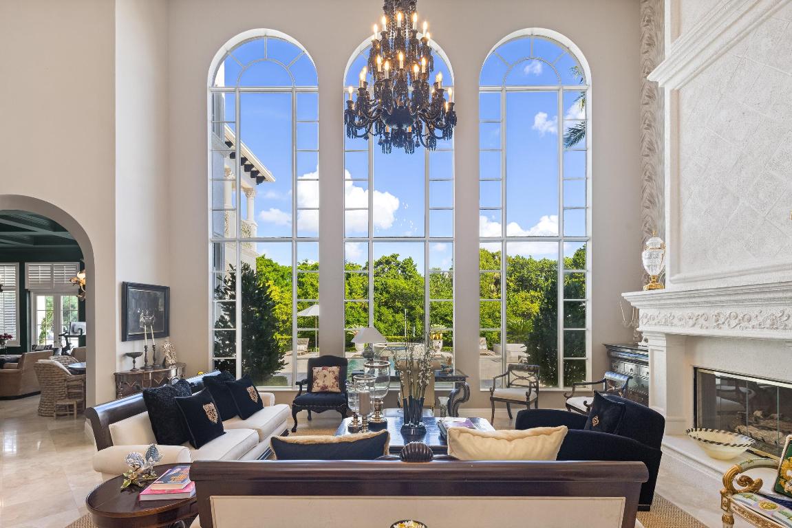 853 Harbour Isle Place