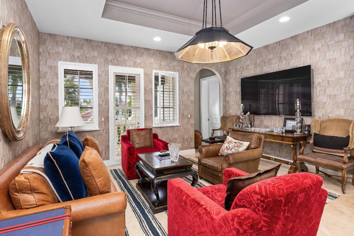 HARBOUR ISLES - Residential