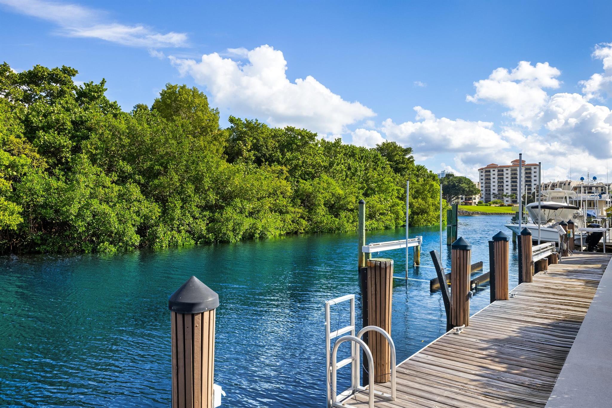 HARBOUR ISLES - Residential