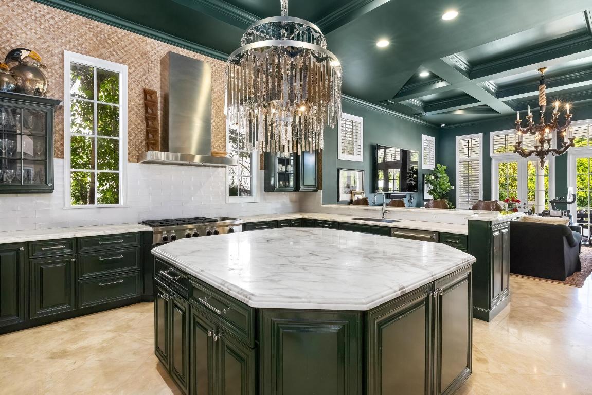 HARBOUR ISLES - Residential