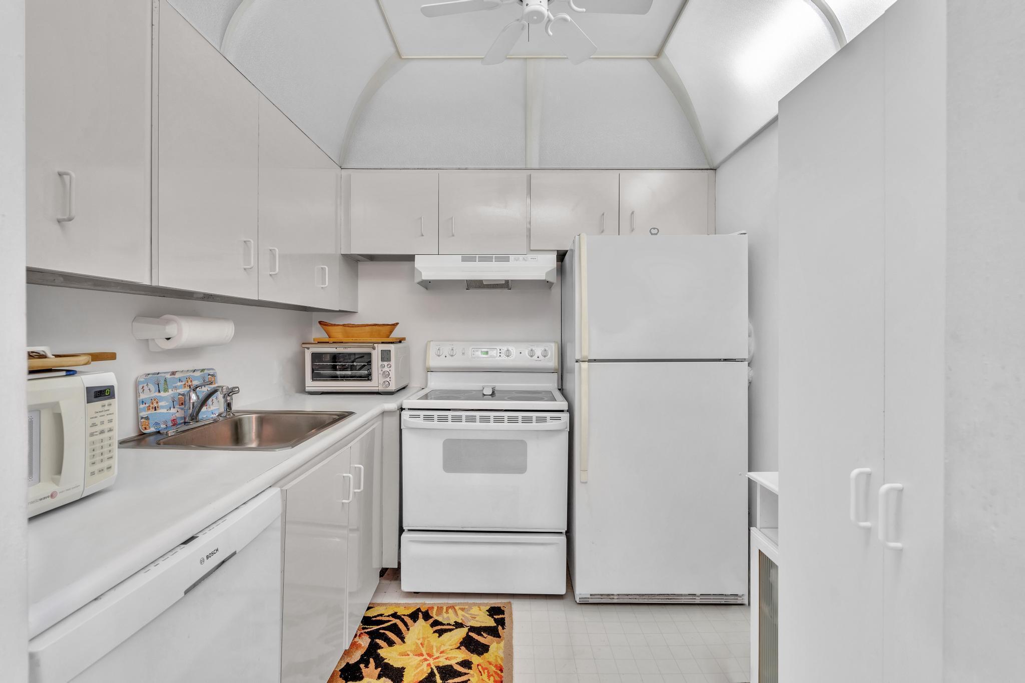 FANSHAW AT CENTURY VILLAG - Residential Lease