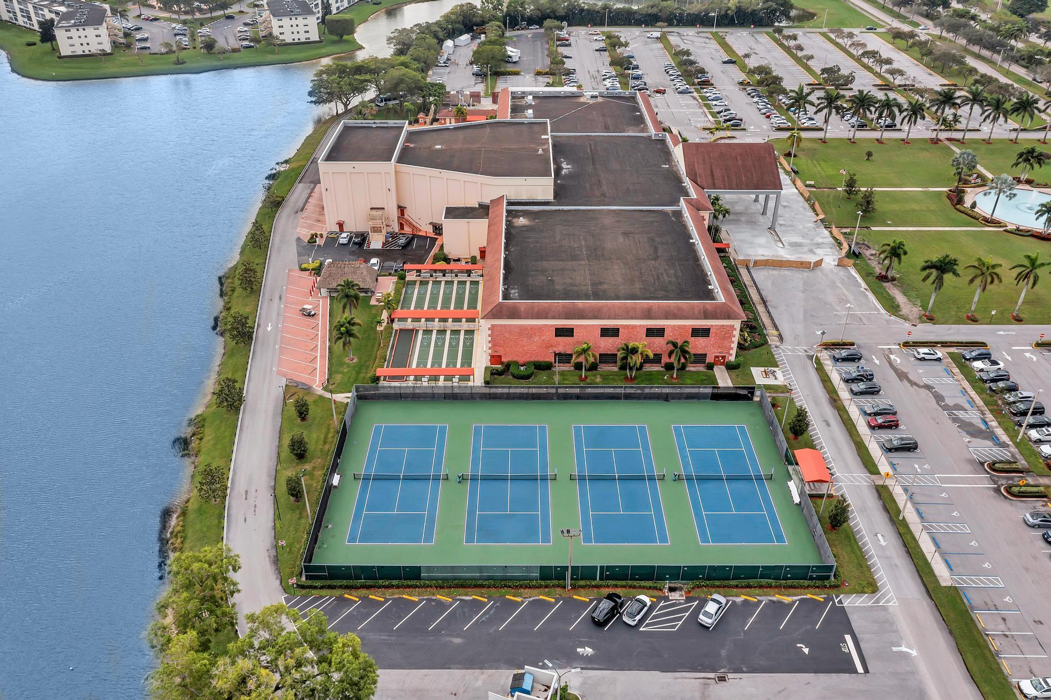 FANSHAW AT CENTURY VILLAG - Residential Lease