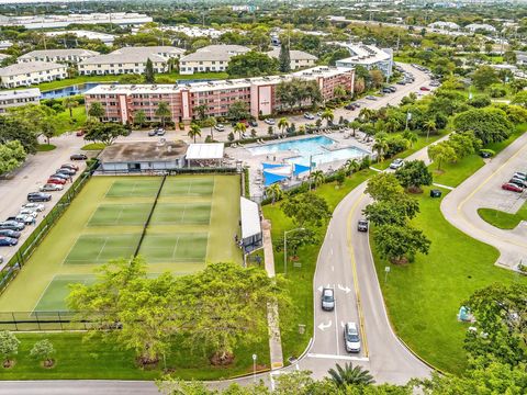 Tiny photo for 5 Markham A, Deerfield Beach, FL 33442 (MLS # B26010066)