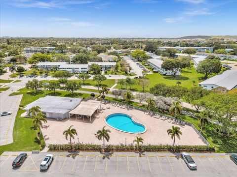 Tiny photo for 5 Markham A, Deerfield Beach, FL 33442 (MLS # B26010066)