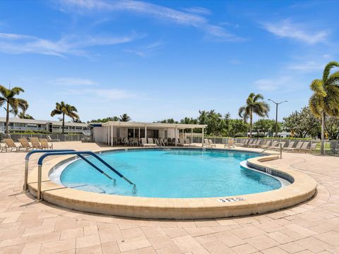 Tiny photo for 5 Markham A, Deerfield Beach, FL 33442 (MLS # B26010066)