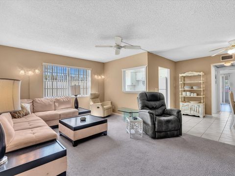 Tiny photo for 5 Markham A, Deerfield Beach, FL 33442 (MLS # B26010066)