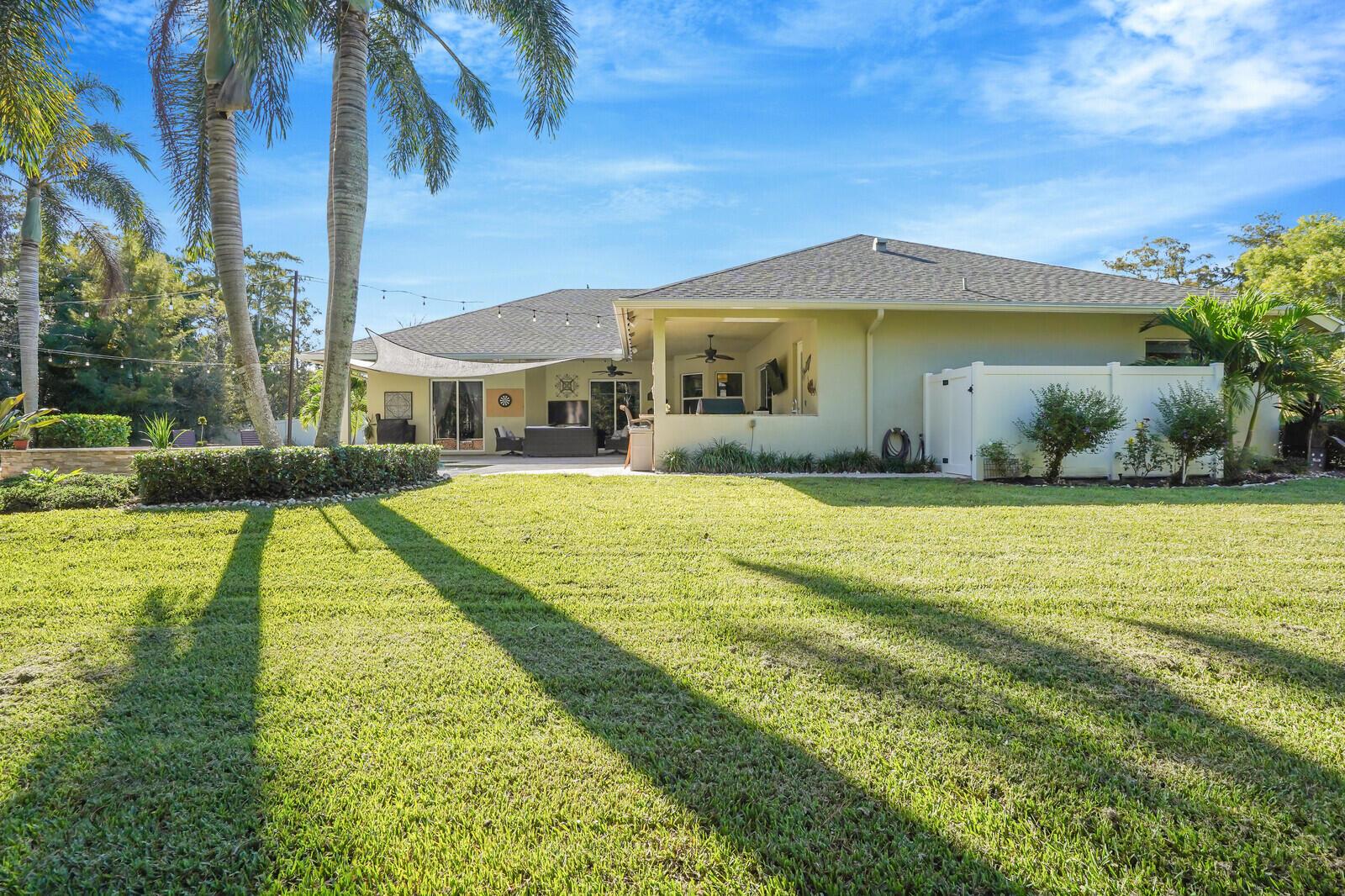 Palm Beach Country Estate - Residential