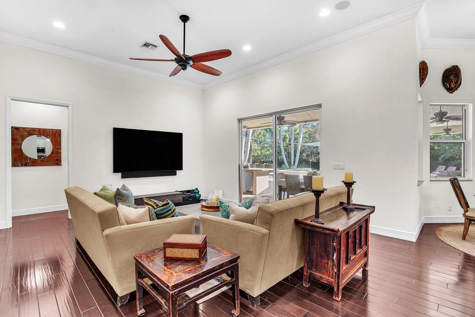 Palm Beach Country Estate - Residential