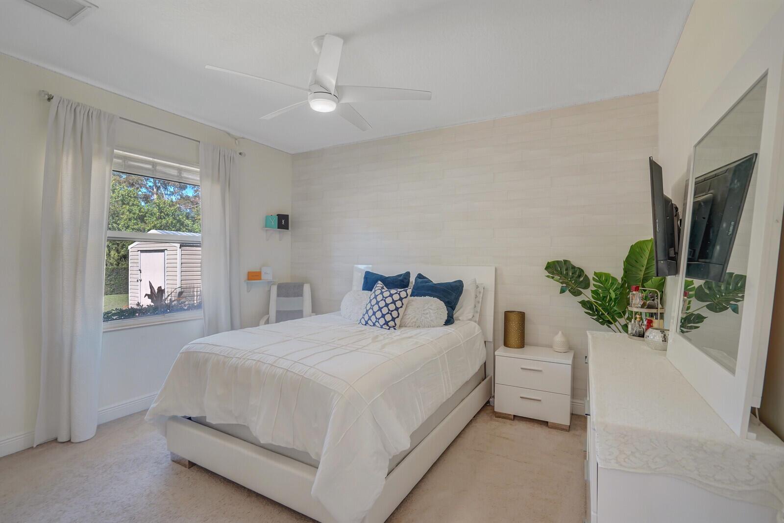 Palm Beach Country Estate - Residential
