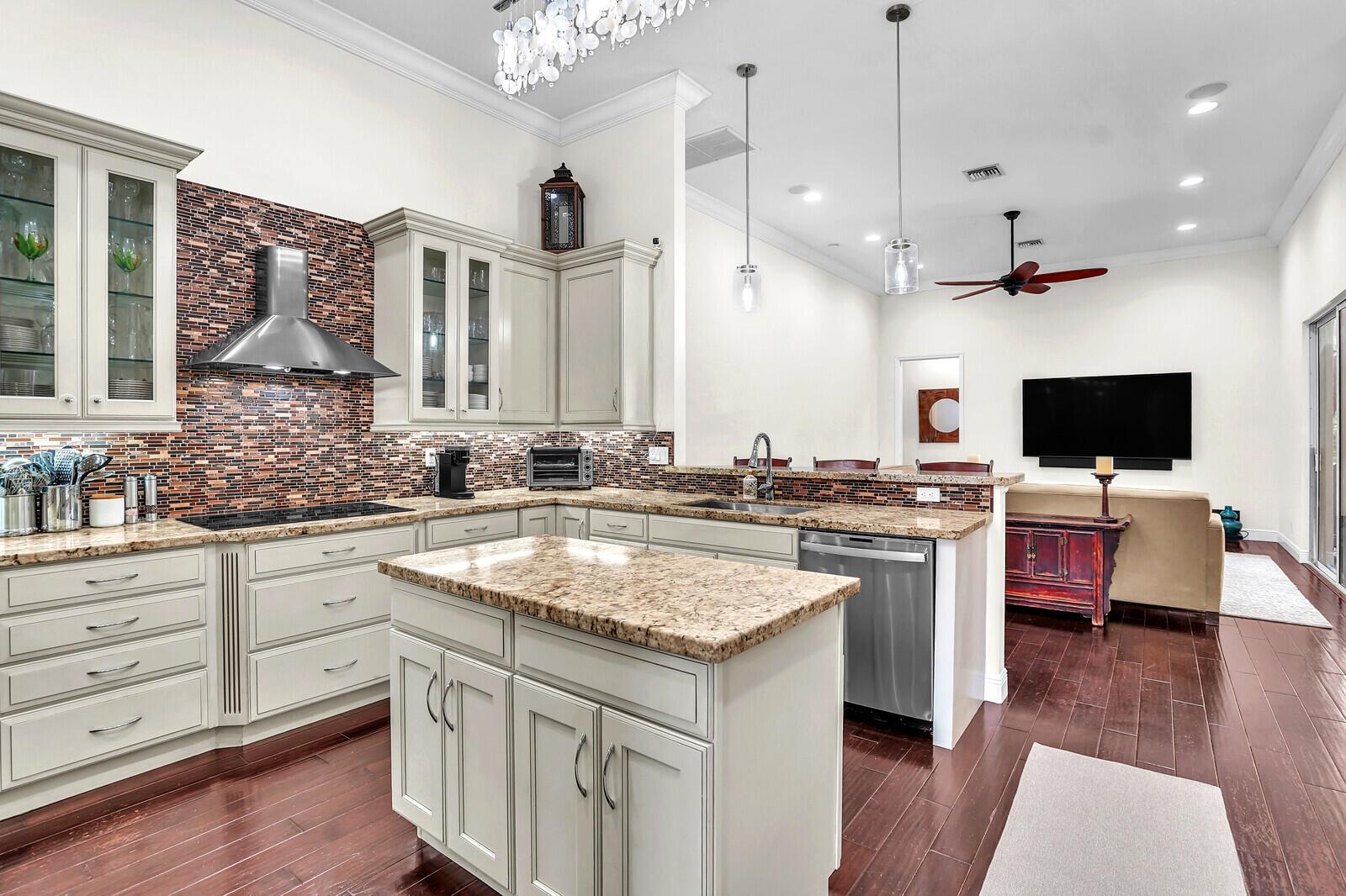 Palm Beach Country Estate - Residential