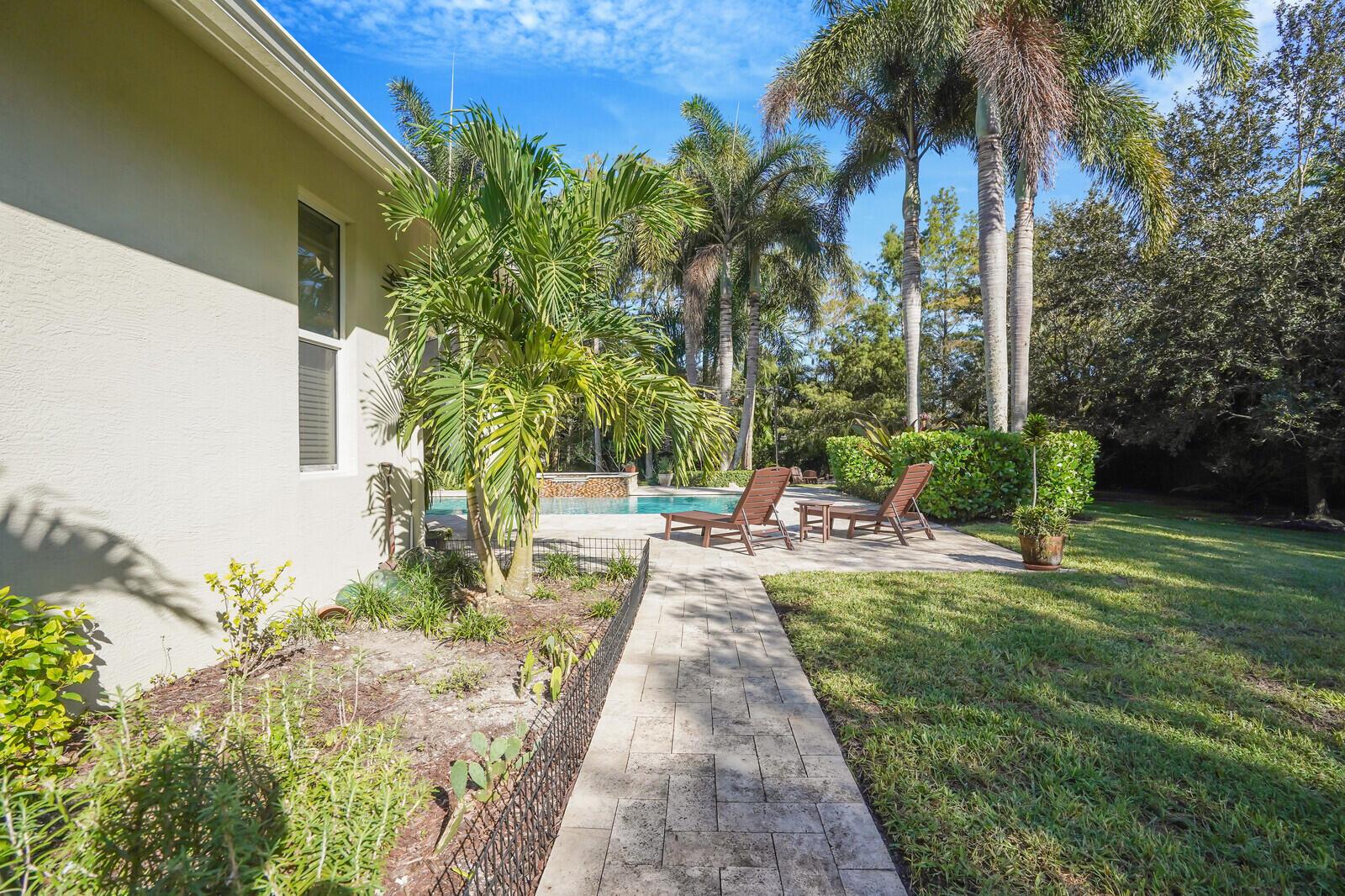 Palm Beach Country Estate - Residential