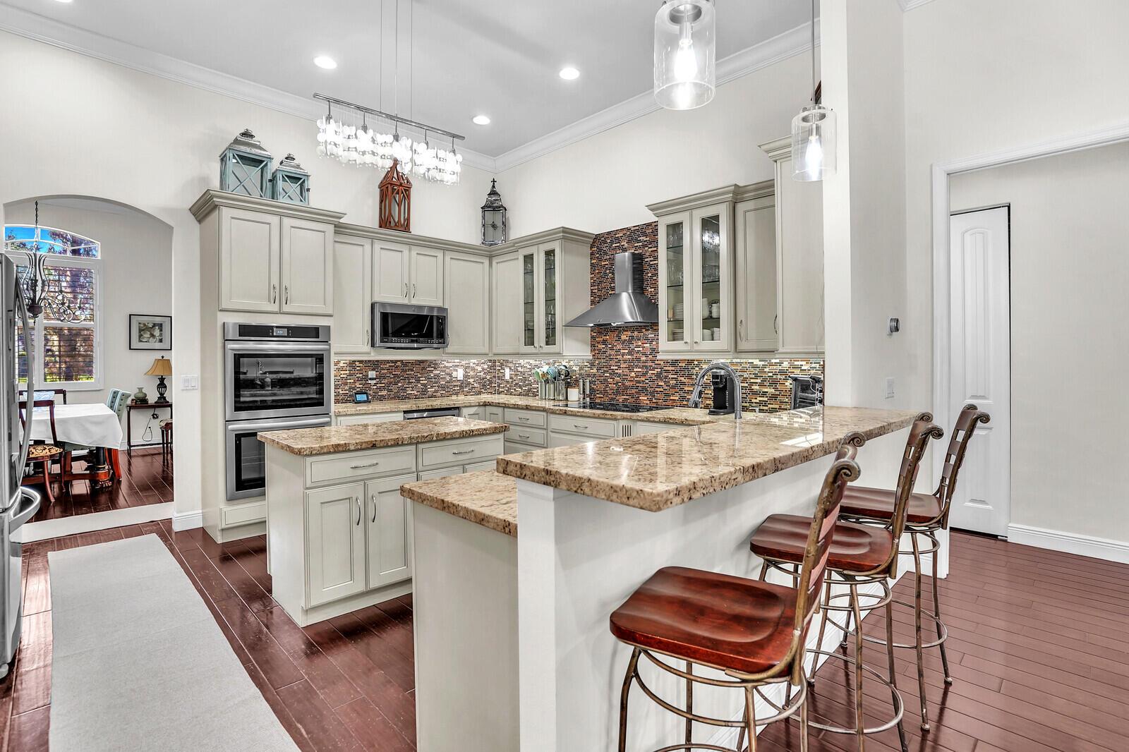 Palm Beach Country Estate - Residential