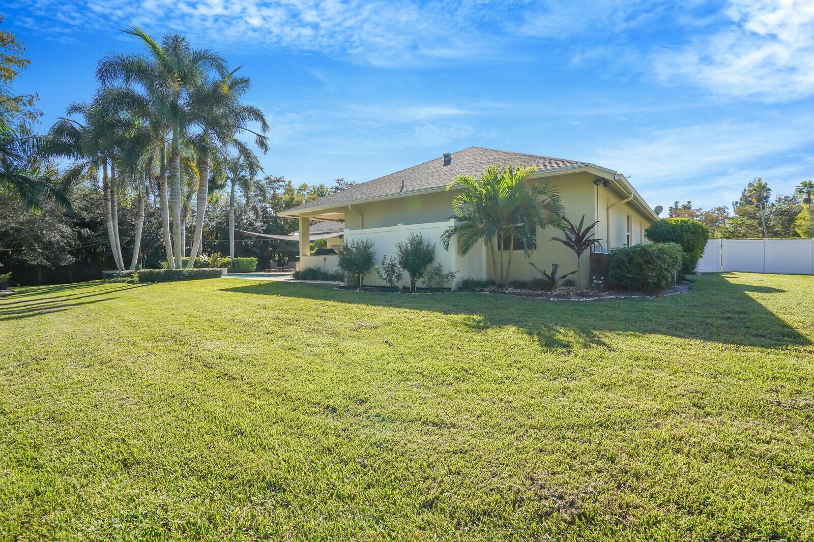 Palm Beach Country Estate - Residential