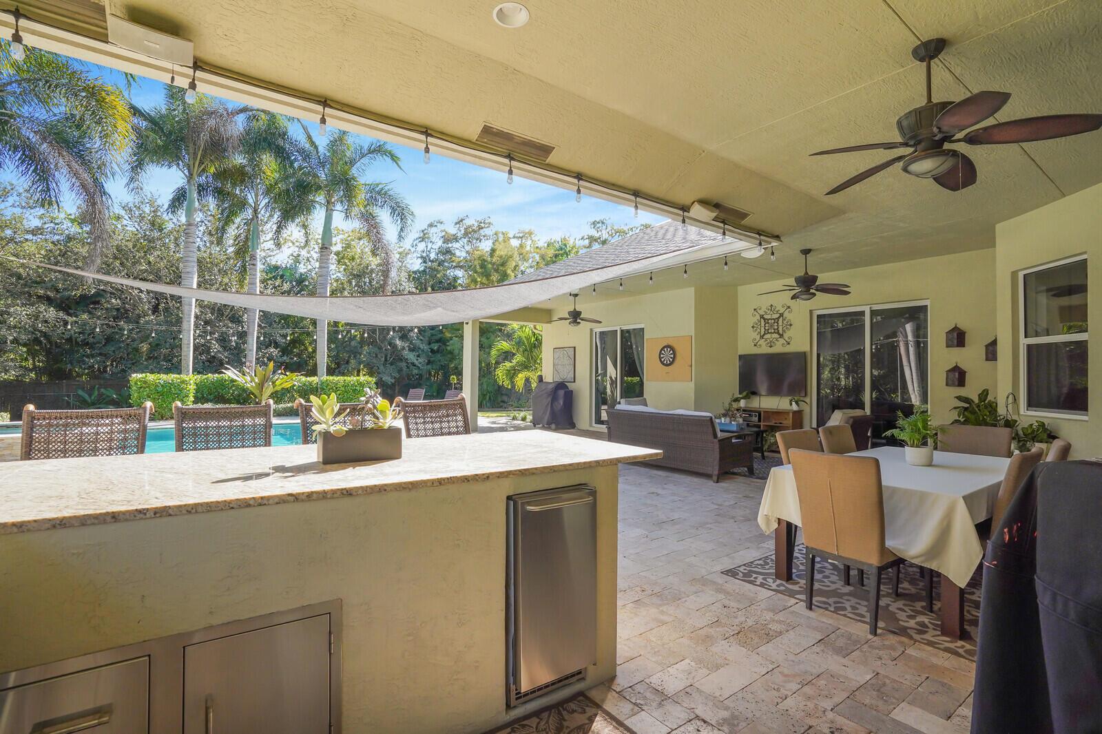 Palm Beach Country Estate - Residential