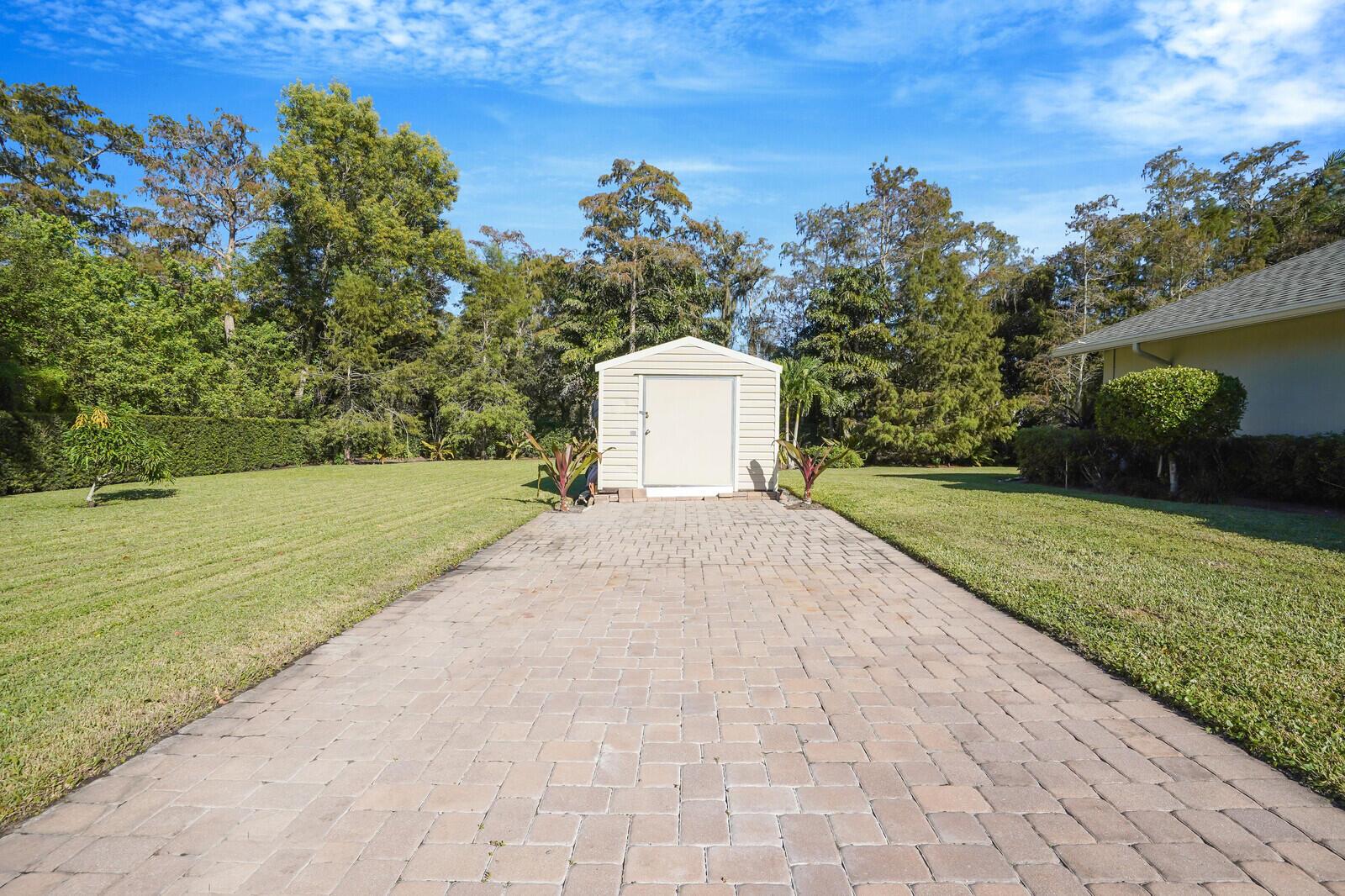 Palm Beach Country Estate - Residential