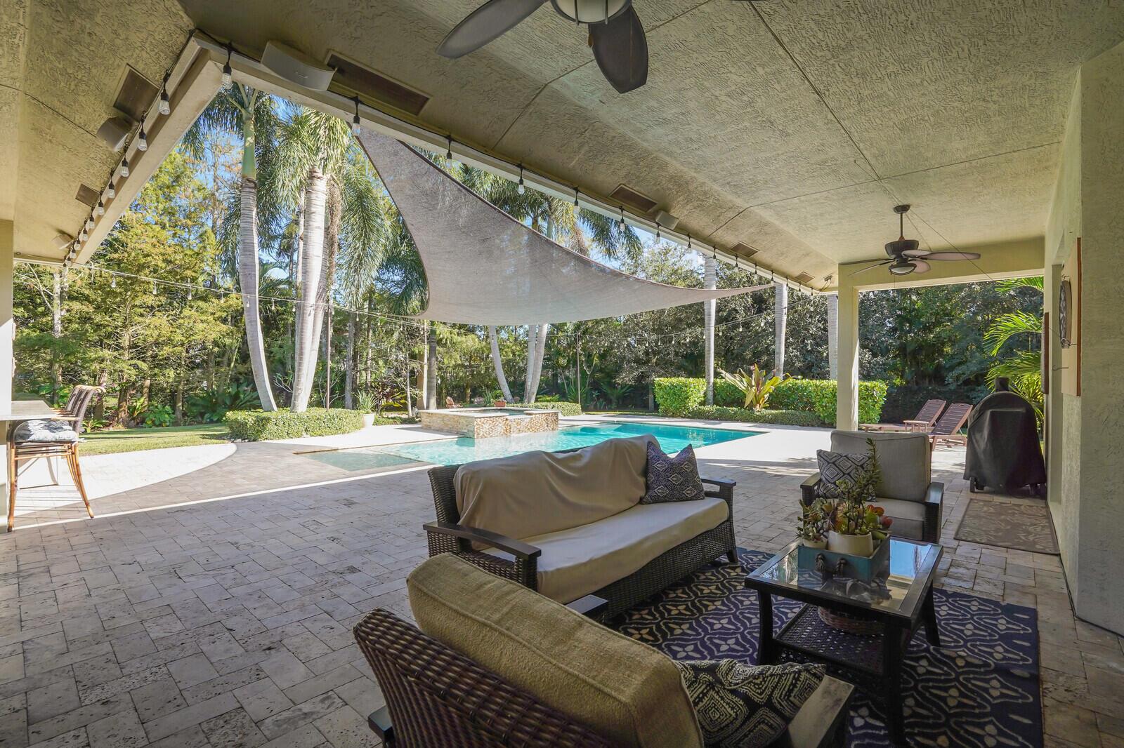 Palm Beach Country Estate - Residential
