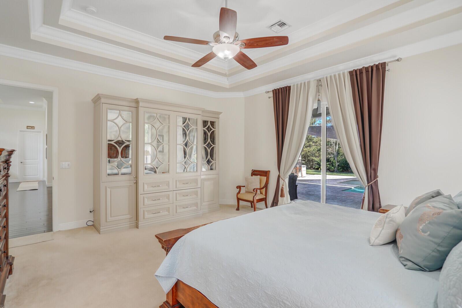 Palm Beach Country Estate - Residential