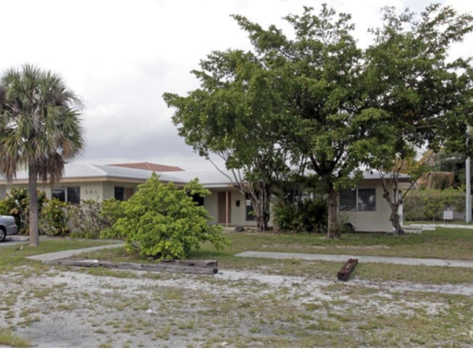 Photo of 541 NE 45th St, Boca Raton, FL 33431 (MLS # F10424052)