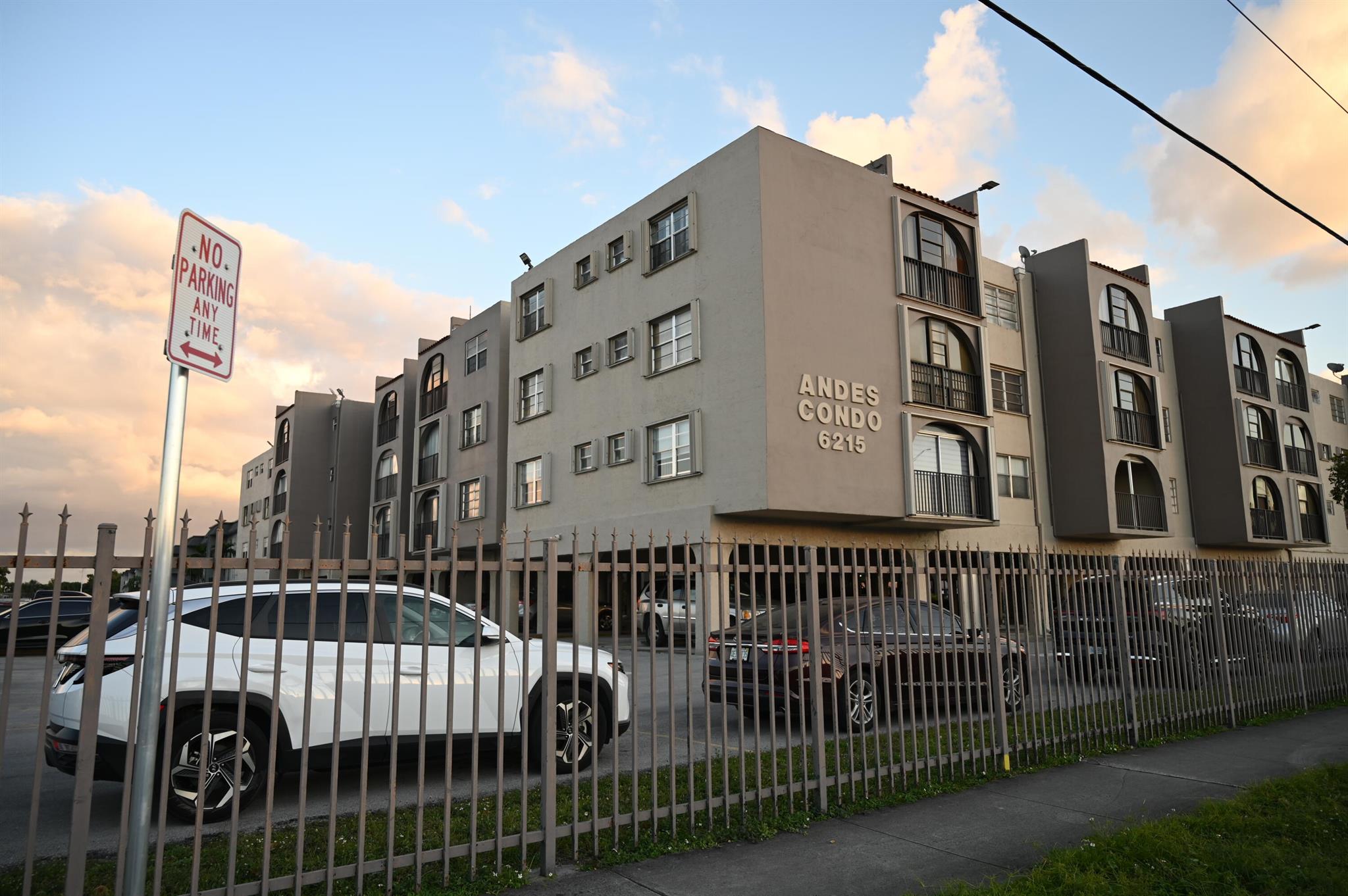 ANDES CONDO - Residential