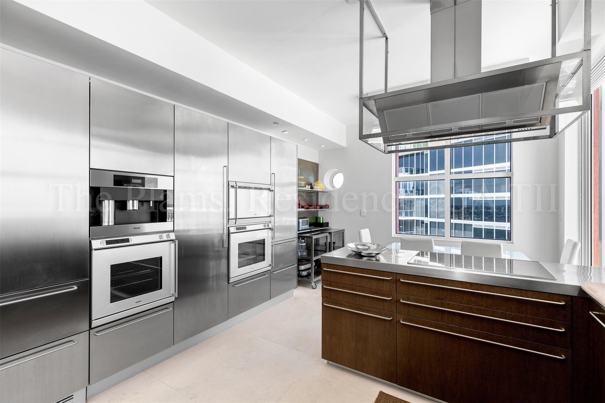 The Palms - Residential