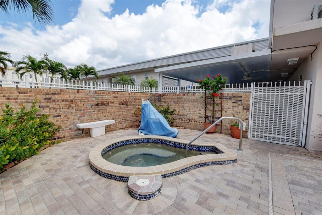 La Boca Casa - Commercial Sale